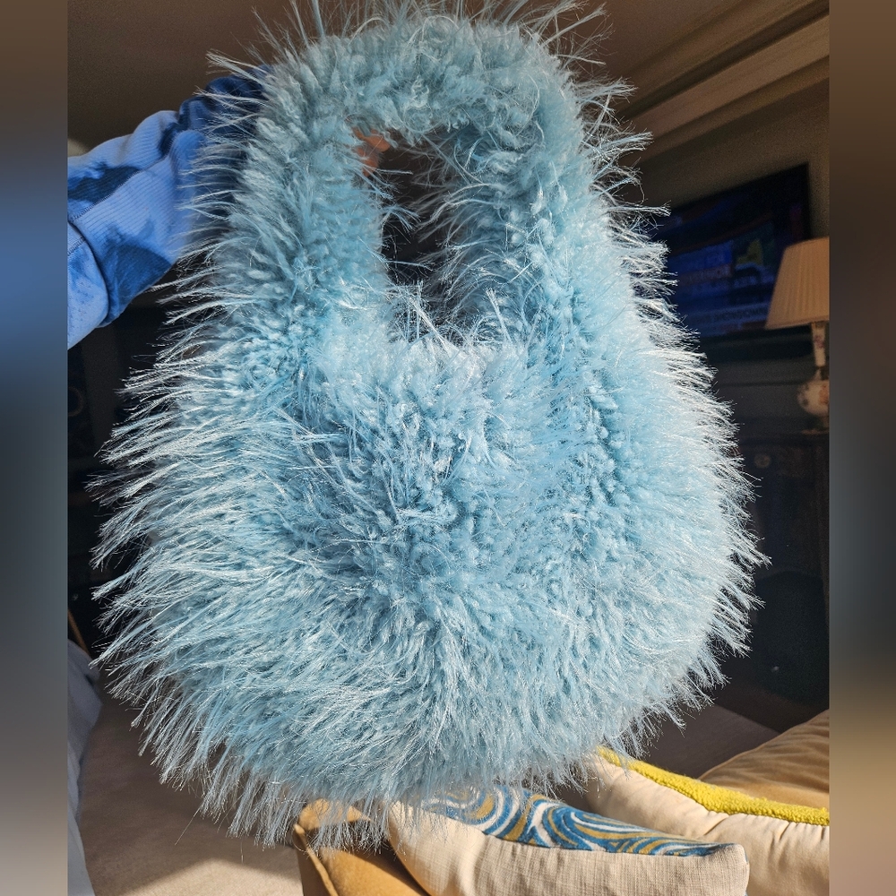 New Fluffy Light Blue Purse - Picture 2 of 6